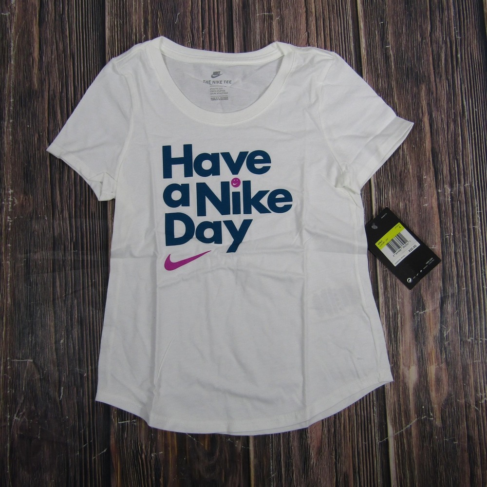 Nike Shirt Girls Small White Have A‎ Nike Day Graphic Tee T-Shirt AJ8194-100